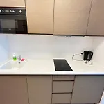 Al. Jerozolimskie 216 Perfect Apartment