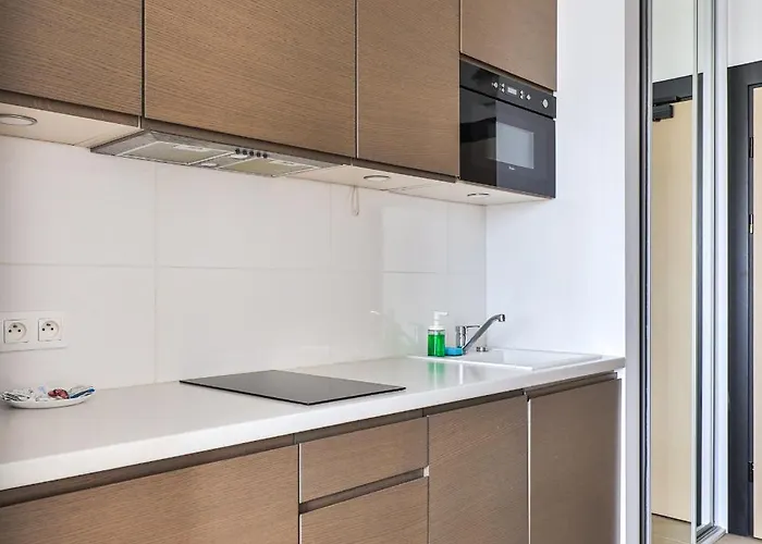 Al. Jerozolimskie 216 Perfect * Warszawa